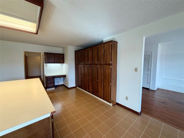 3006 Fleur Drive, Des Moines, IA 50321