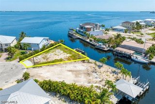 20 Avenida Carita, Fort Myers Beach, FL 33931
