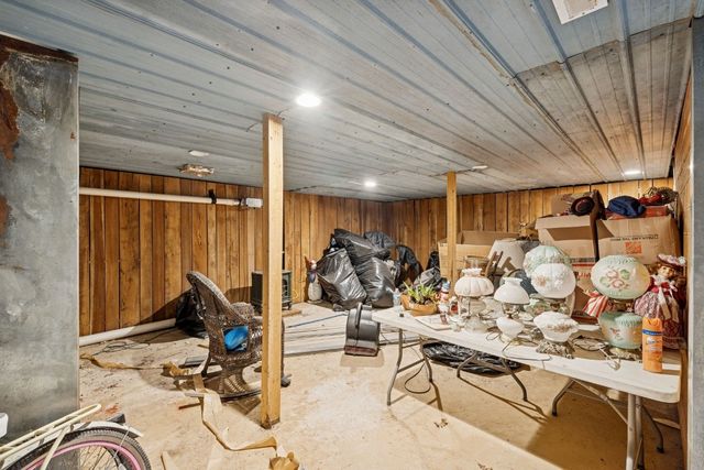 6303 Sullivan Rd, Lyles, TN 37098