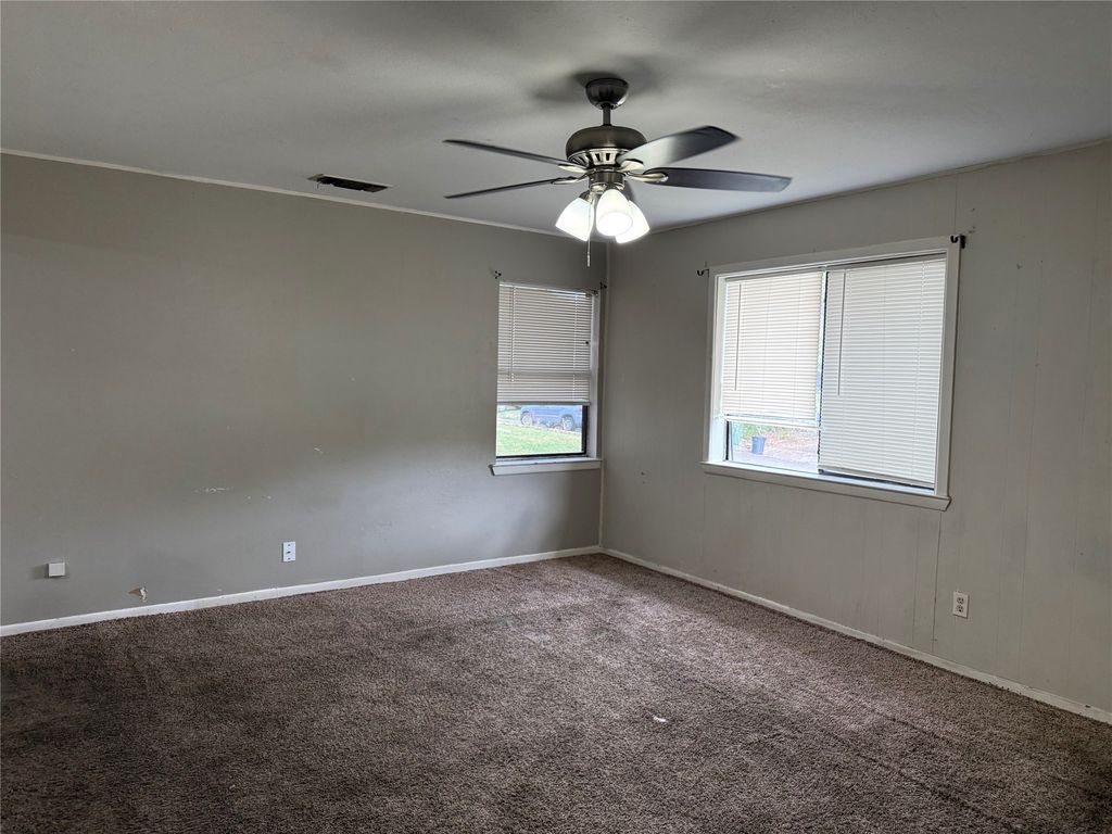 1311 W Water Street, Weatherford, TX 76086 — photo 4