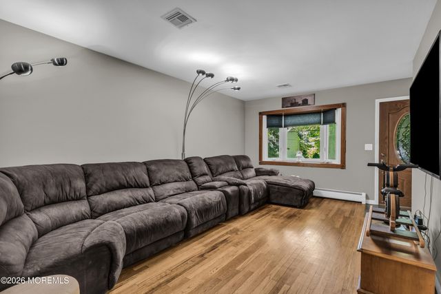 65 Coleman Street, Edison, NJ 08817
