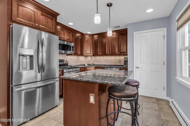 65 Coleman Street, Edison, NJ 08817