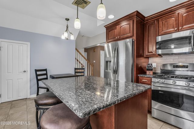 65 Coleman Street, Edison, NJ 08817