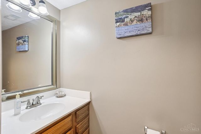 203 Barnard Court, Lebanon, OH 45036