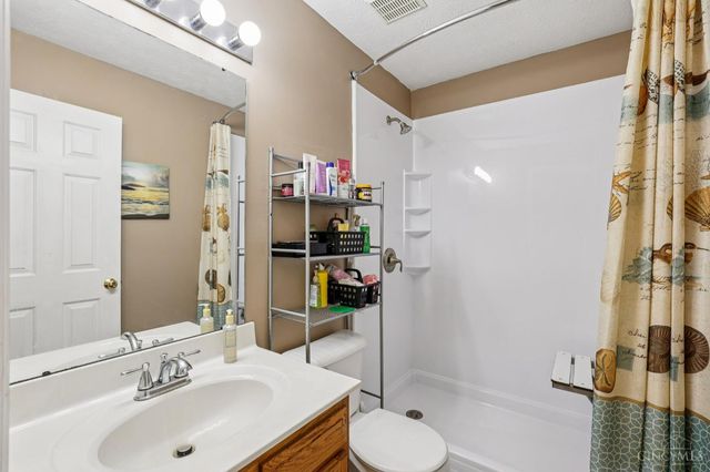 203 Barnard Court, Lebanon, OH 45036