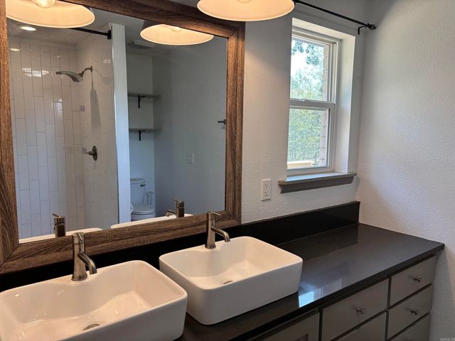 2 North Drive, Conway, AR 72034