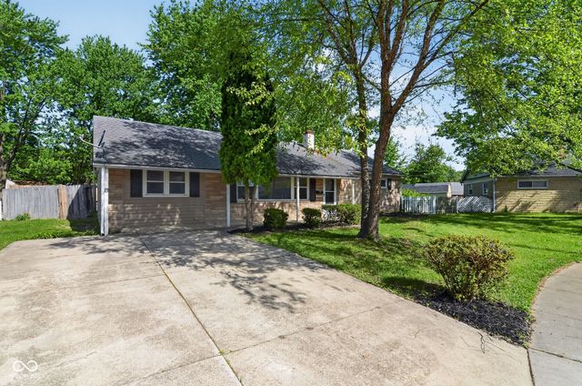 629 Gooseberry Lane, Greenwood, IN 46143
