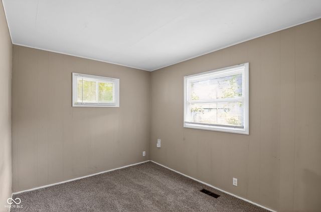 629 Gooseberry Lane, Greenwood, IN 46143