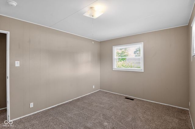 629 Gooseberry Lane, Greenwood, IN 46143