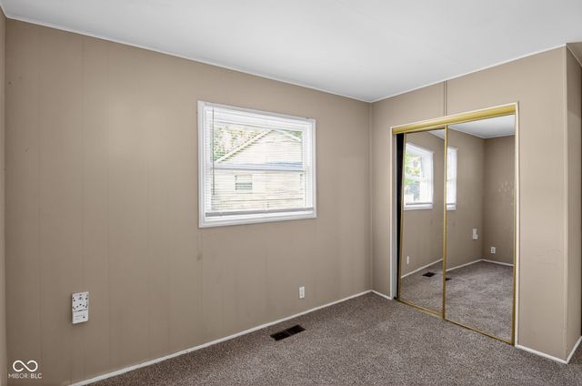 629 Gooseberry Lane, Greenwood, IN 46143