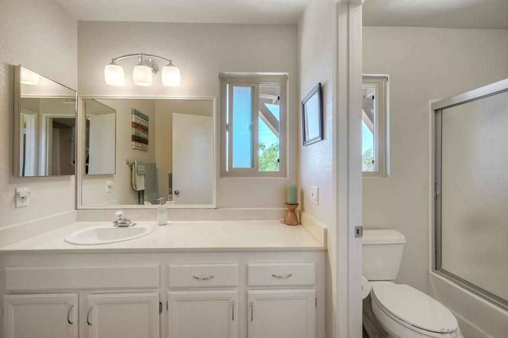 Image 17 of property listing at 1849 Buckskin Glen, Escondido, CA 92027