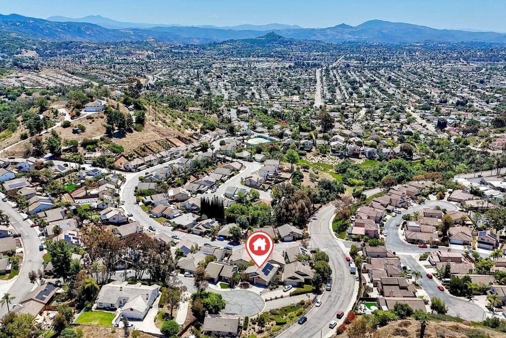 Image 2 of property listing at 1849 Buckskin Glen, Escondido, CA 92027
