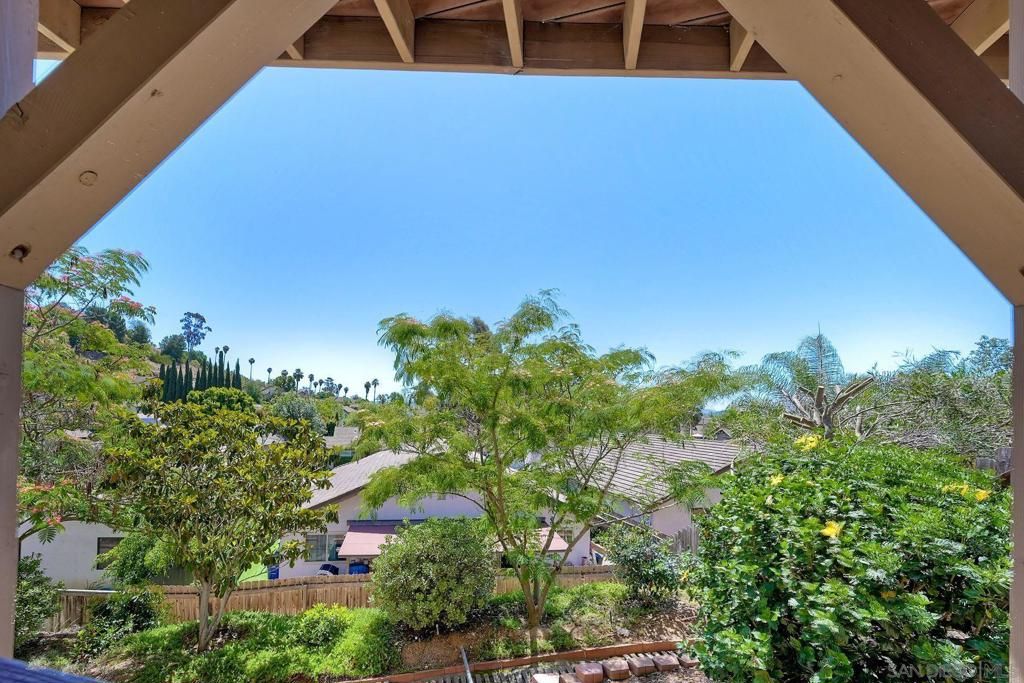 Image 25 of property listing at 1849 Buckskin Glen, Escondido, CA 92027