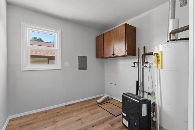 828 S CHESTNUT AVENUE, Green Bay, WI 54304