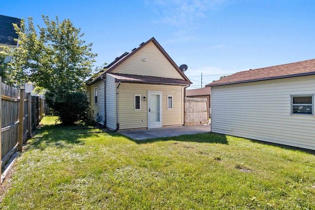 828 S CHESTNUT AVENUE, Green Bay, WI 54304