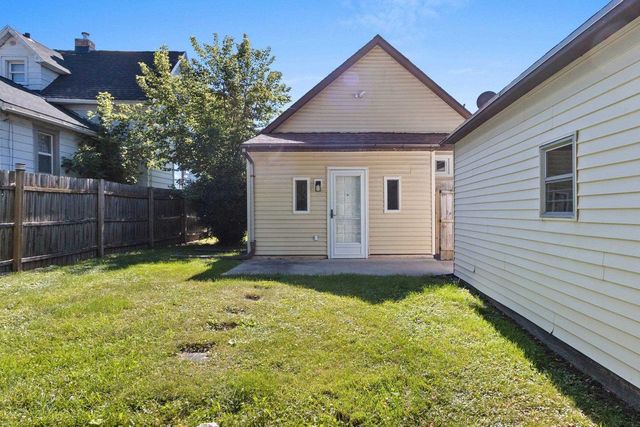 828 S CHESTNUT AVENUE, Green Bay, WI 54304