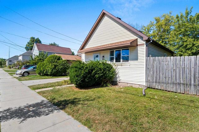 828 S CHESTNUT AVENUE, Green Bay, WI 54304