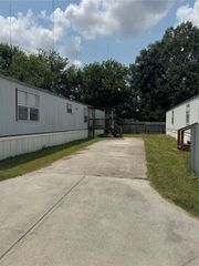 14909 Welcome Ln B, Houston, TX 77014