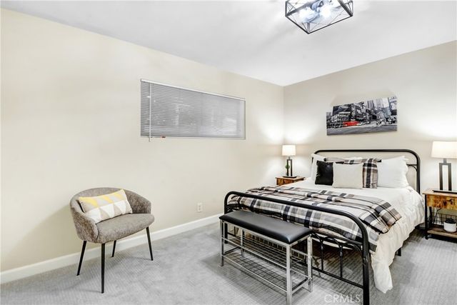 946 W Kendall, Corona, CA 92882