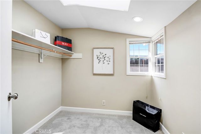 946 W Kendall, Corona, CA 92882