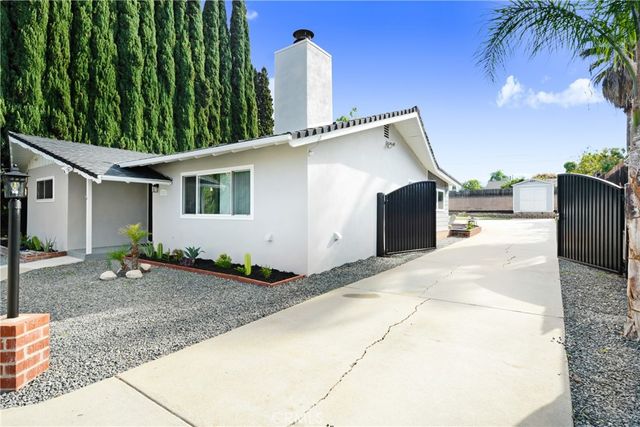 946 W Kendall, Corona, CA 92882