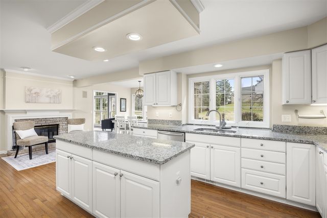 4949 Lexington Court, Rochester, MI 48306