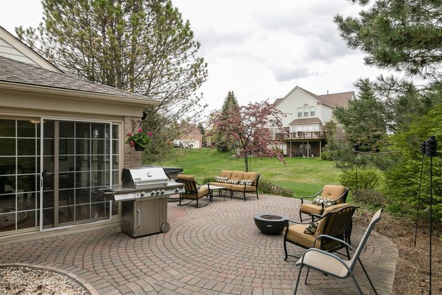 4949 Lexington Court, Rochester, MI 48306