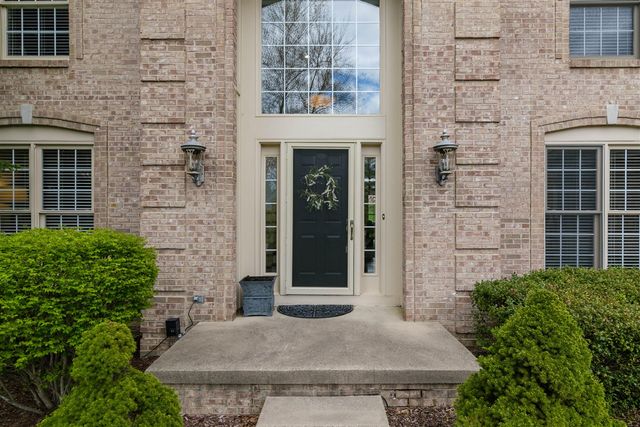 4949 Lexington Court, Rochester, MI 48306