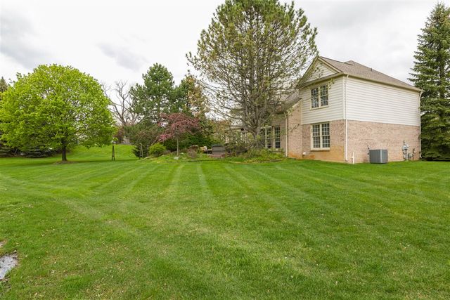 4949 Lexington Court, Rochester, MI 48306