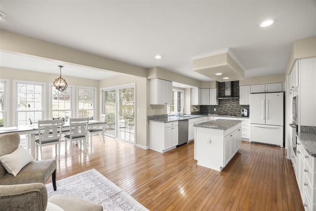 4949 Lexington Court, Rochester, MI 48306