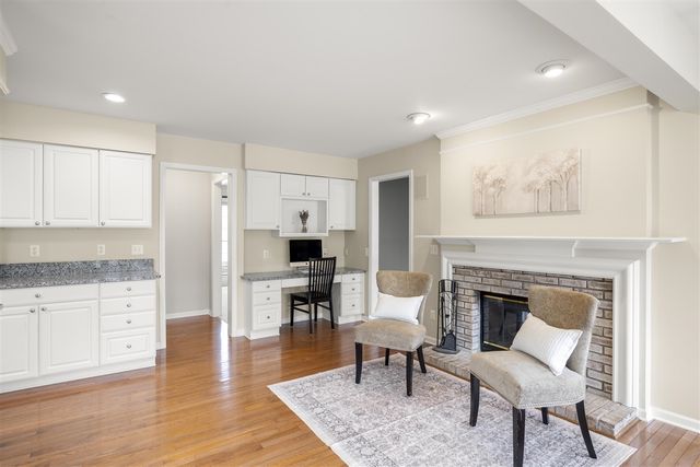 4949 Lexington Court, Rochester, MI 48306