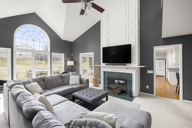 4949 Lexington Court, Rochester, MI 48306