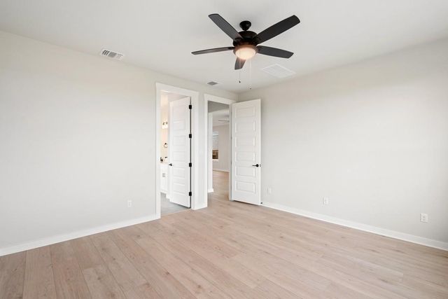 112 High Valley Drive, Liberty Hill, TX 78642