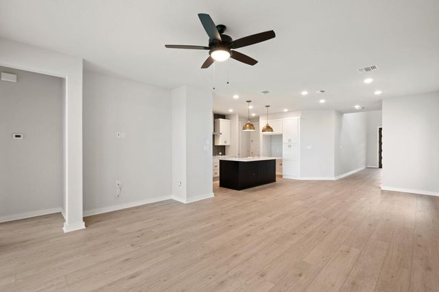 112 High Valley Drive, Liberty Hill, TX 78642