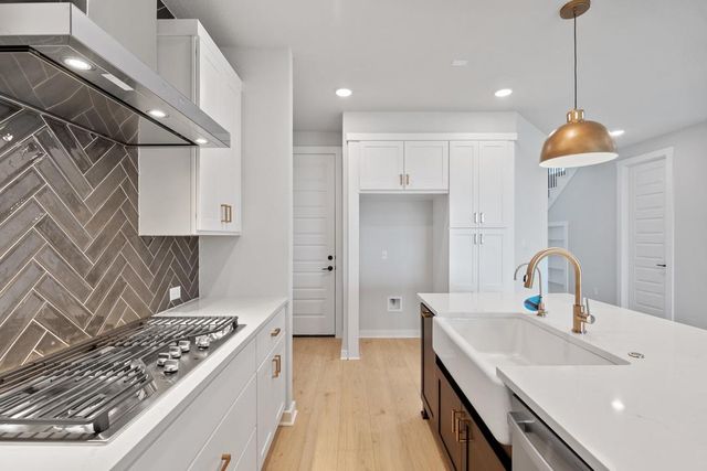 112 High Valley Drive, Liberty Hill, TX 78642