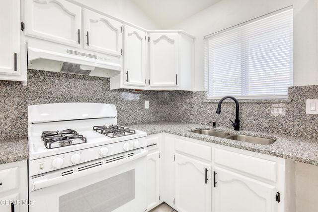 12079 Van Gogh Drive, El Paso, TX 79936