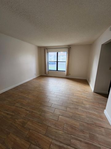 3345 Lucerne Park Drive 3345, Greenacres, FL 33467