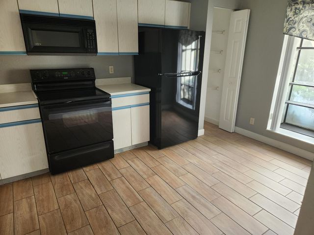 3345 Lucerne Park Drive 3345, Greenacres, FL 33467
