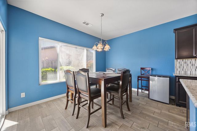 9313 Wolf River Avenue, Bakersfield, CA 93312