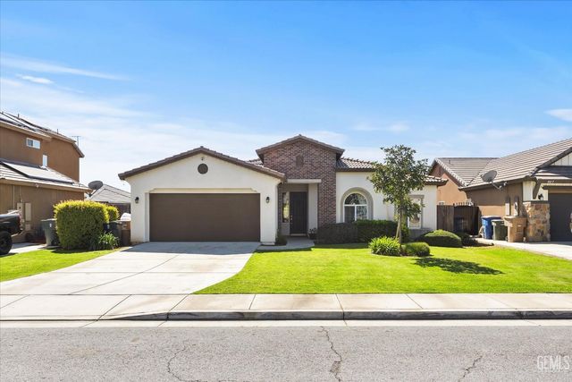 9313 Wolf River Avenue, Bakersfield, CA 93312