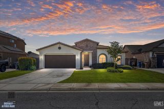 9313 Wolf River Avenue, Bakersfield, CA 93312