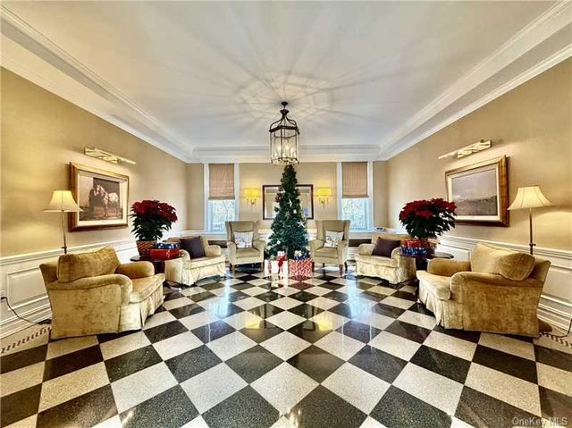 111 7th Street 410, Garden City, NY 11530