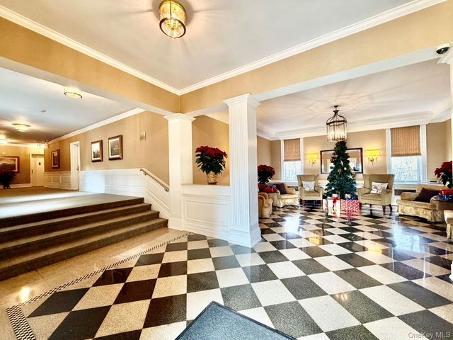 111 7th Street 410, Garden City, NY 11530