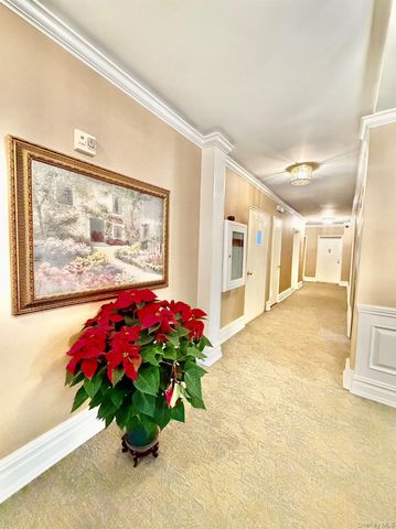 111 7th Street 410, Garden City, NY 11530