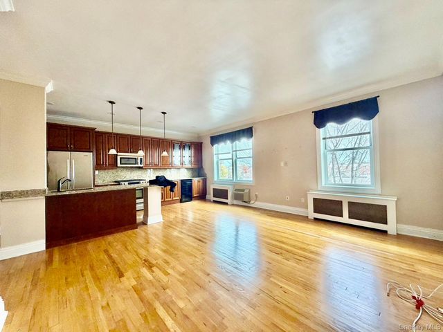 111 7th Street 410, Garden City, NY 11530