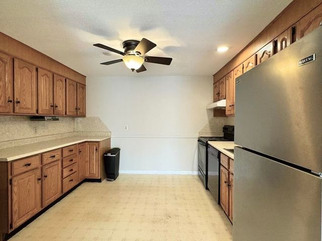 37 South St 7, Medford, MA 02155