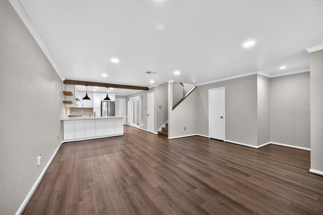 6308 Meredith Drive, Bellaire, TX 77401