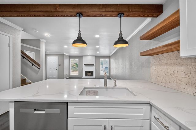 6308 Meredith Drive, Bellaire, TX 77401