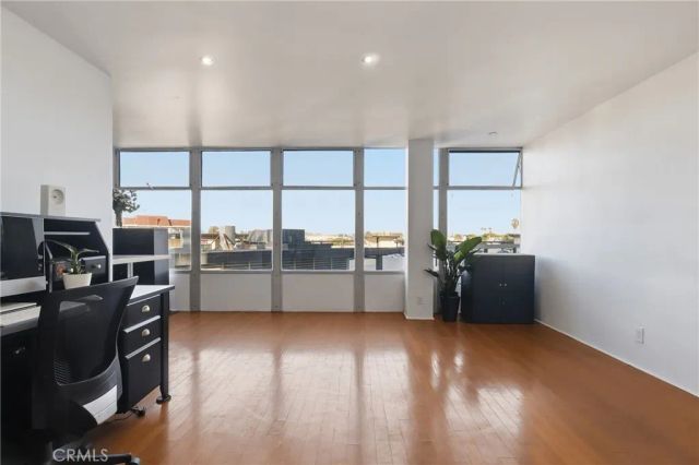 100 Atlantic Avenue 405, Long Beach, CA 90802