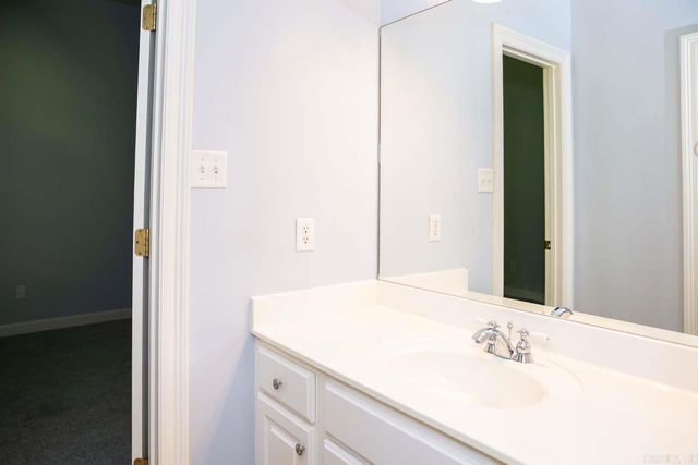7 Bouresse Dr, Little Rock, AR 72223